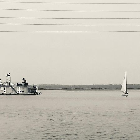 利耶帕亚 Houseboat On The Water酒店 外观 照片