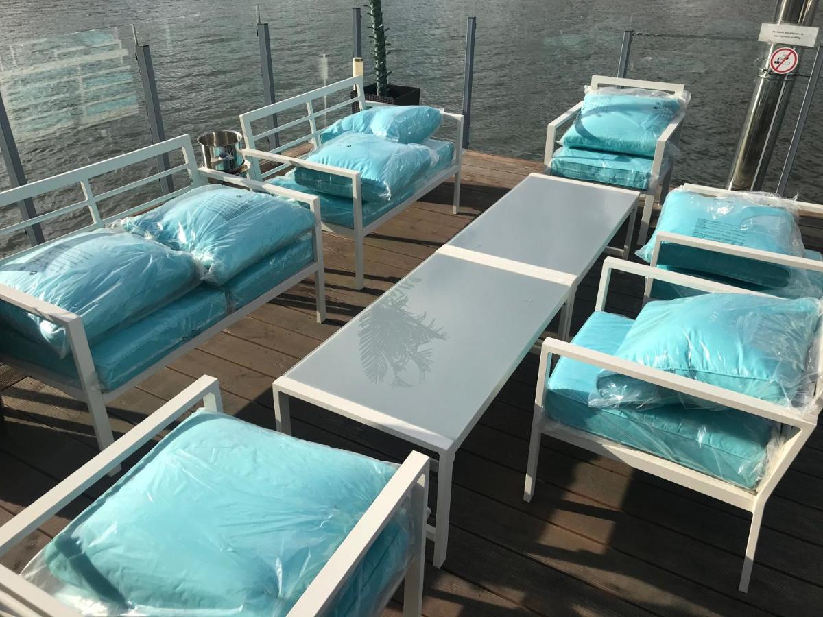 利耶帕亚 Houseboat On The Water酒店 外观 照片