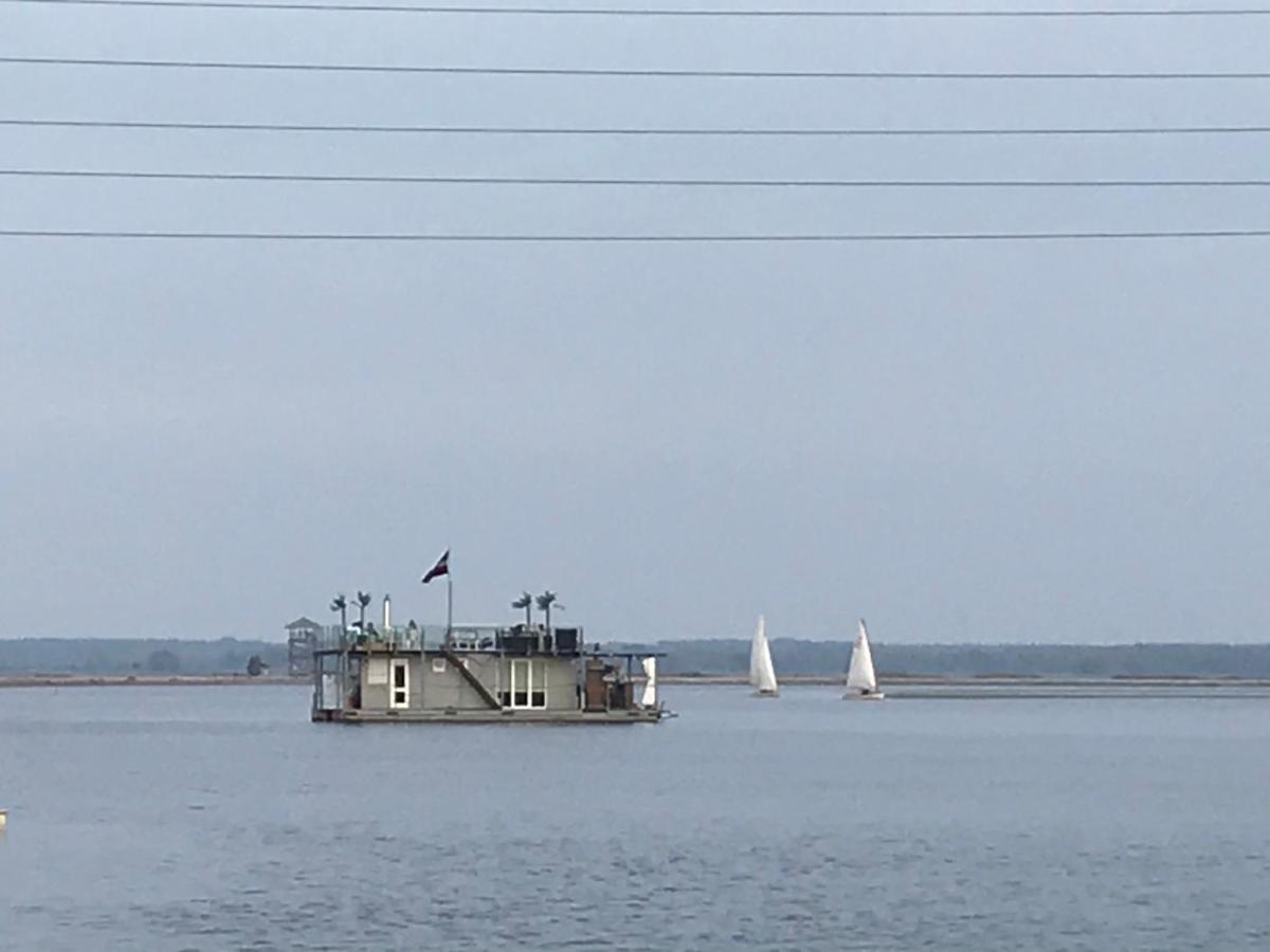 利耶帕亚 Houseboat On The Water酒店 外观 照片