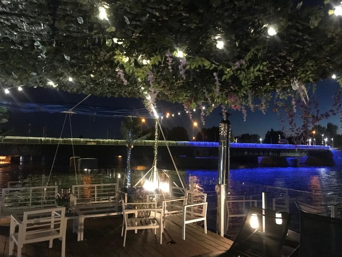 利耶帕亚 Houseboat On The Water酒店 外观 照片